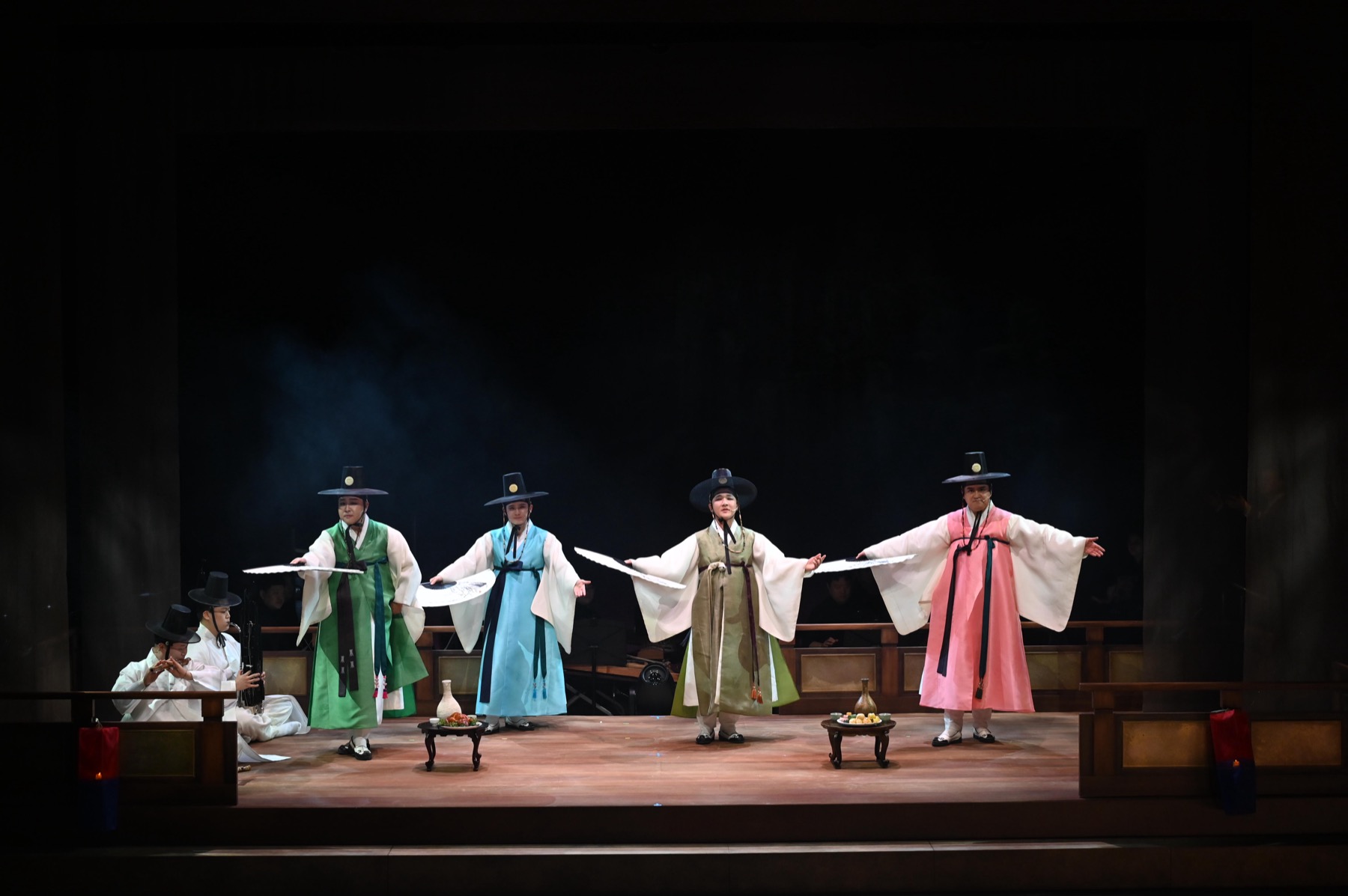 Stage rehearsal of Huigyeongnu Banghoedo traditional changgeuk