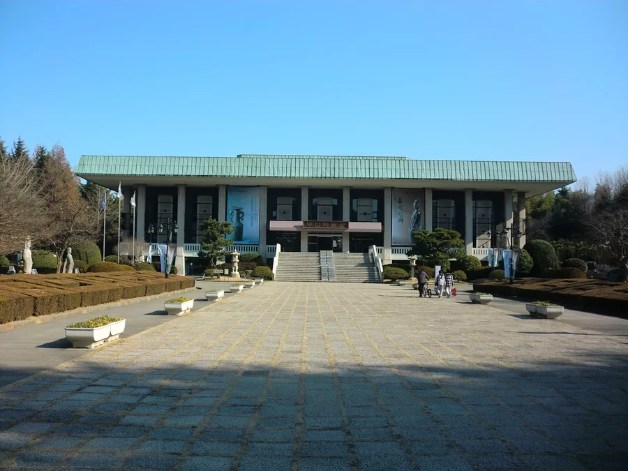 부산박물관 문화 산책: 도시의 긴 역사와 야외 유산을 잇는 코스